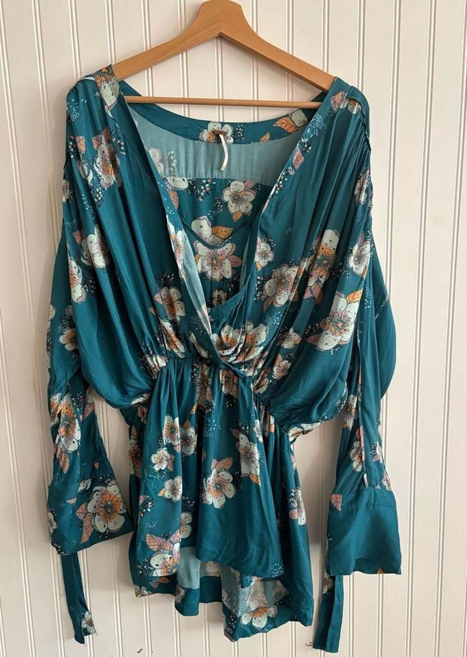 Free People Love You More Floral Tie Cuff Top Size M NWT